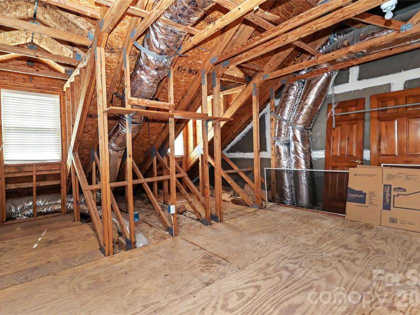 9150 Bonnie Briar Circle, Charlotte, NC 28277.  MLS# CAR4424518, YatesRealty ID 51674. 
