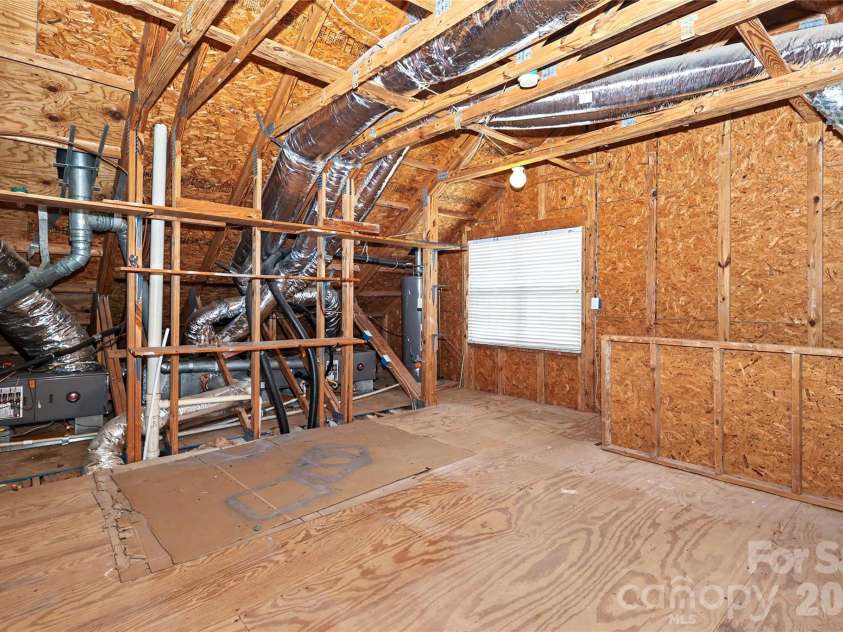 9150 Bonnie Briar Circle, Charlotte, NC 28277.  MLS# CAR4424518, YatesRealty ID 51674. 