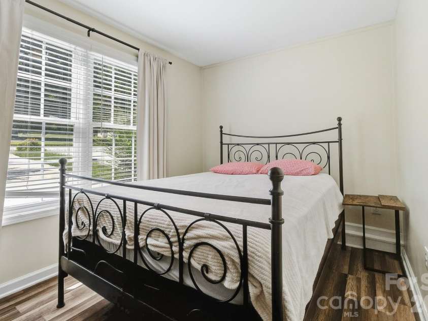 312 Jack Street, Hendersonville, NC 28792.  MLS# CAR4424351, YatesRealty ID 51677. 