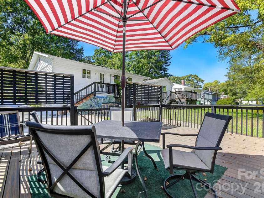 312 Jack Street, Hendersonville, NC 28792.  MLS# CAR4424351, YatesRealty ID 51677. 