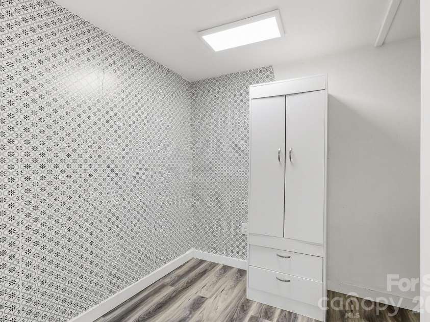 312 Jack Street, Hendersonville, NC 28792.  MLS# CAR4424351, YatesRealty ID 51677. 