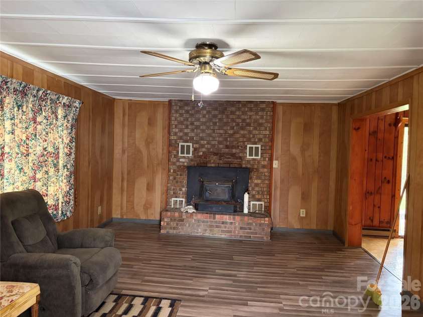 72 Alexander Road, Weaverville, NC 28787.  MLS# CAR4359691, YatesRealty ID 5168. 