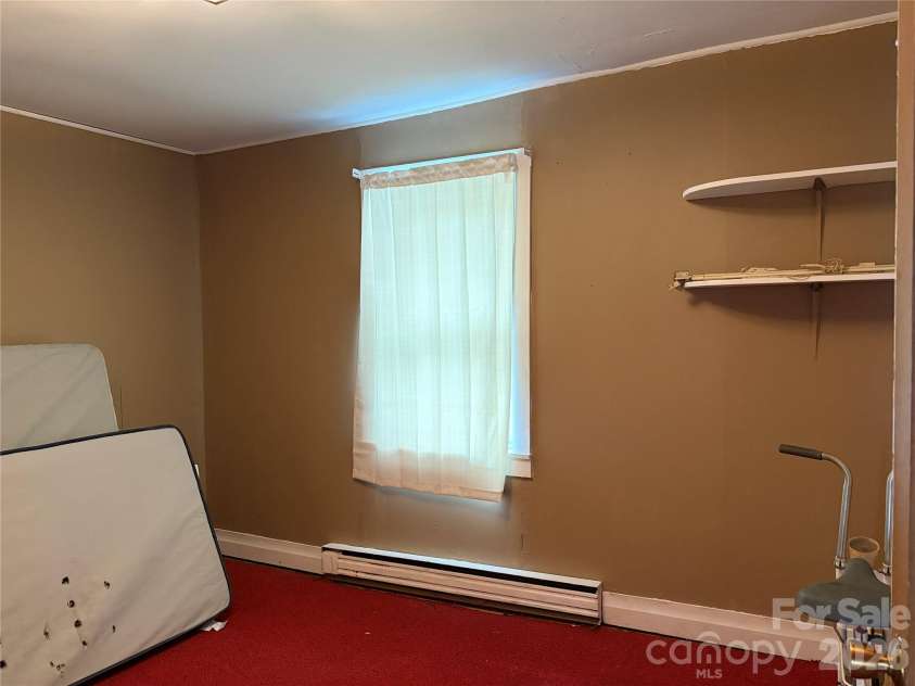 72 Alexander Road, Weaverville, NC 28787.  MLS# CAR4359691, YatesRealty ID 5168. 