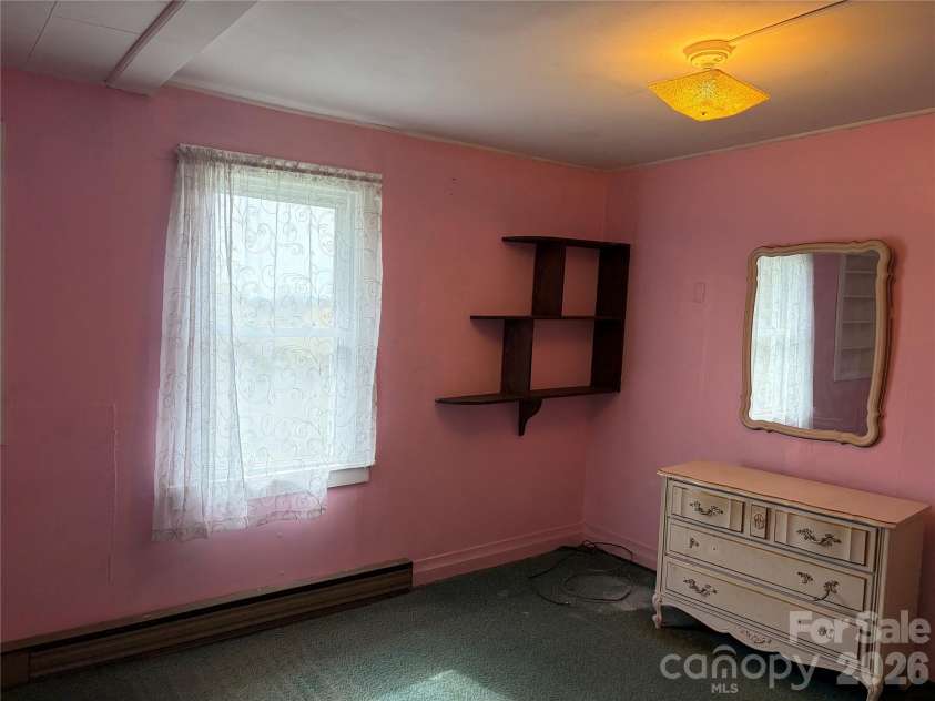 72 Alexander Road, Weaverville, NC 28787.  MLS# CAR4359691, YatesRealty ID 5168. 