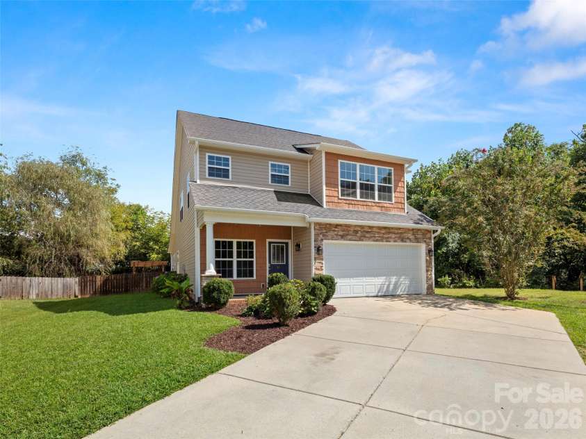 16 Stonebury Drive, Arden, NC 28704.  MLS# CAR4425932, YatesRealty ID 51681. 