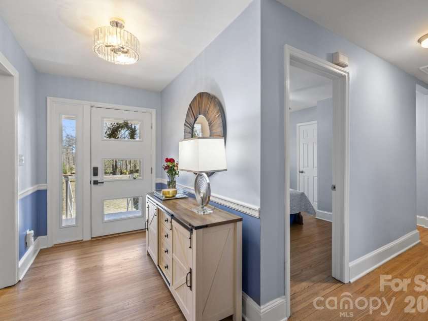 7701 Shady Lane, Charlotte, NC 28215.  MLS# CAR4416535, YatesRealty ID 51683. 