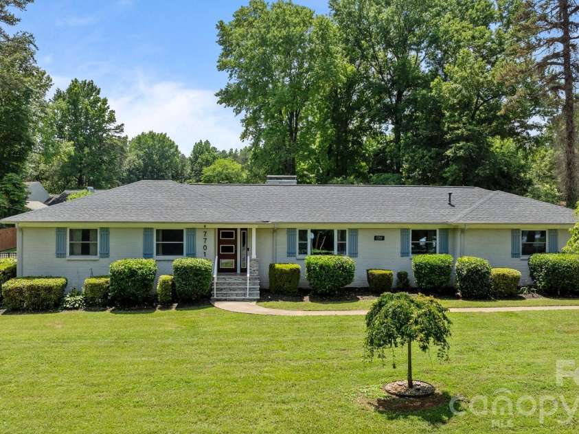 7701 Shady Lane, Charlotte, NC 28215.  MLS# CAR4416535, YatesRealty ID 51683. 