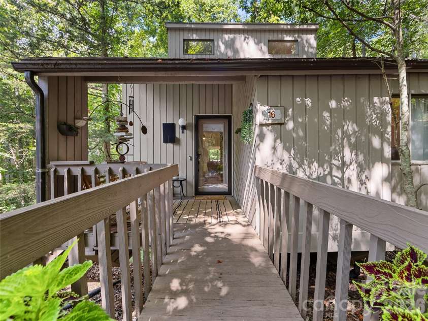16 Cedarwood Drive, Asheville, NC 28803.  MLS# CAR4425440, YatesRealty ID 51688. 