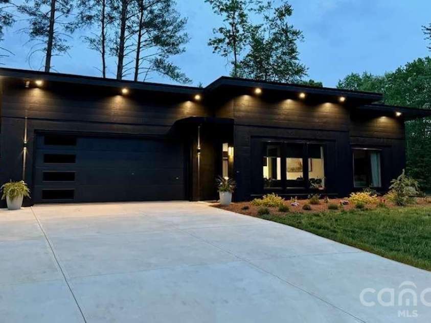 444 Starnes Circle Drive, Taylorsville, NC 28681.  MLS# CAR4360274, YatesRealty ID 5169. 