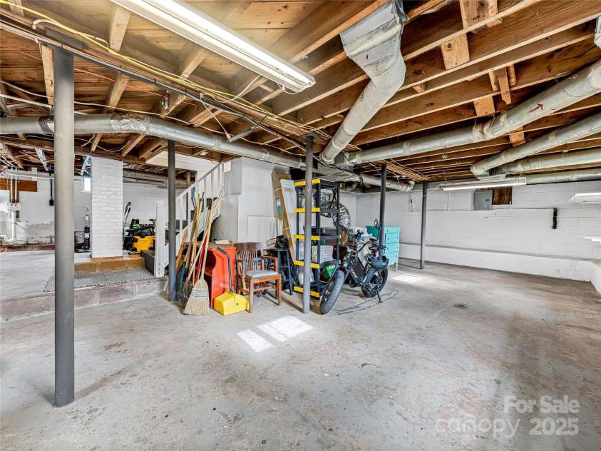 74 & 76 Park Drive, Waynesville, NC 28786.  MLS# CAR4201316, YatesRealty ID 5169. 