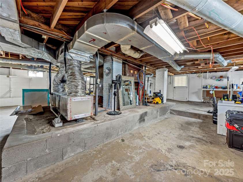 74 & 76 Park Drive, Waynesville, NC 28786.  MLS# CAR4201316, YatesRealty ID 5169. 