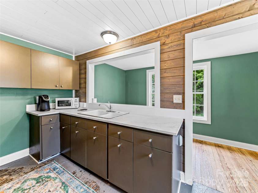 74 & 76 Park Drive, Waynesville, NC 28786.  MLS# CAR4201316, YatesRealty ID 5169. 