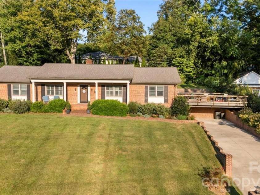 102 Hillside Lane, Morganton, NC 28655.  MLS# CAR4425080, YatesRealty ID 51691. 
