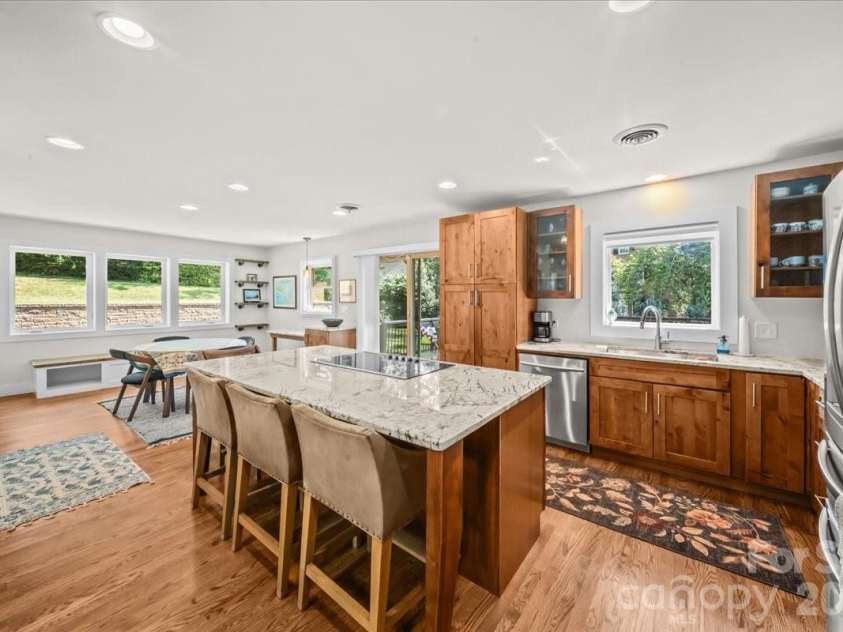102 Hillside Lane, Morganton, NC 28655.  MLS# CAR4425080, YatesRealty ID 51691. 