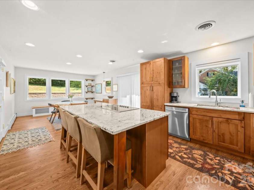 102 Hillside Lane, Morganton, NC 28655.  MLS# CAR4425080, YatesRealty ID 51691. 