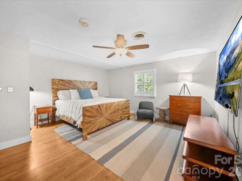 102 Hillside Lane, Morganton, NC 28655.  MLS# CAR4425080, YatesRealty ID 51691. 