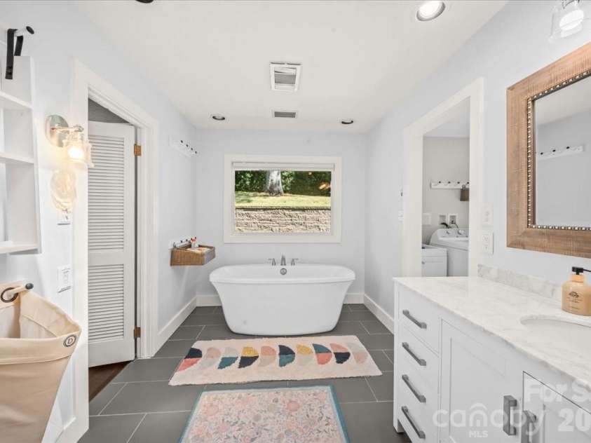 102 Hillside Lane, Morganton, NC 28655.  MLS# CAR4425080, YatesRealty ID 51691. 