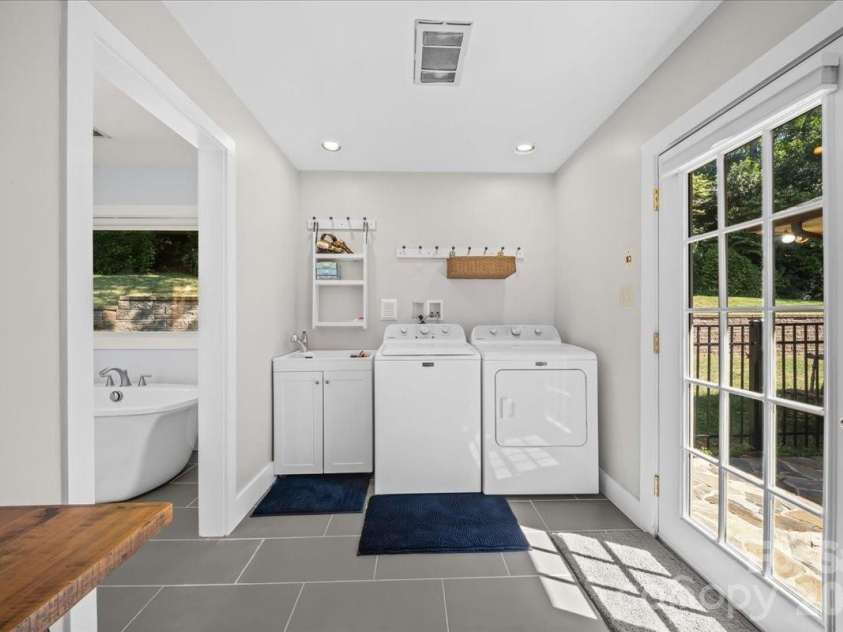 102 Hillside Lane, Morganton, NC 28655.  MLS# CAR4425080, YatesRealty ID 51691. 