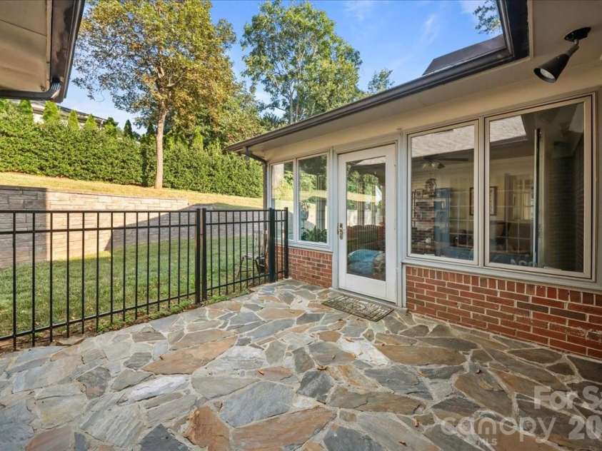 102 Hillside Lane, Morganton, NC 28655.  MLS# CAR4425080, YatesRealty ID 51691. 