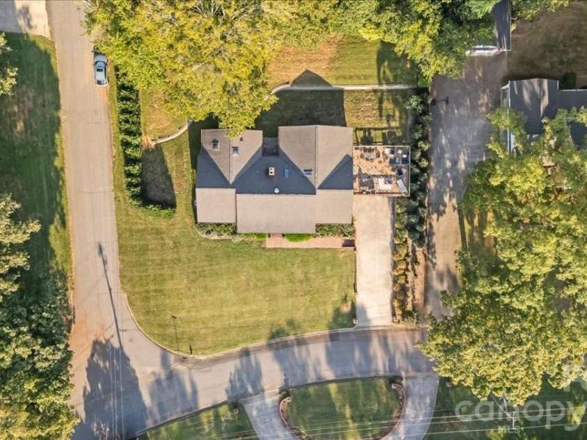 102 Hillside Lane, Morganton, NC 28655.  MLS# CAR4425080, YatesRealty ID 51691. 