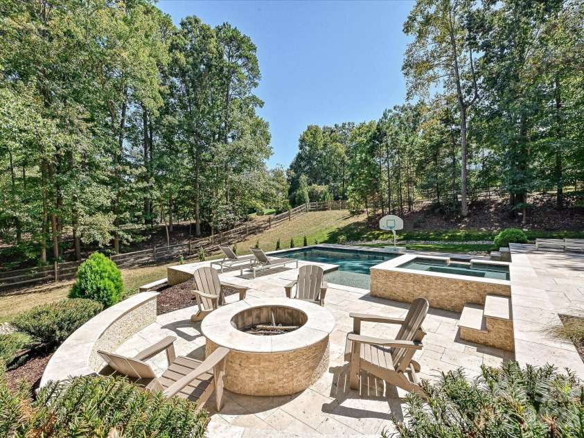 3600 Providence Manor Road, Charlotte, NC 28270.  MLS# CAR4424920, YatesRealty ID 51692. Fire Pit