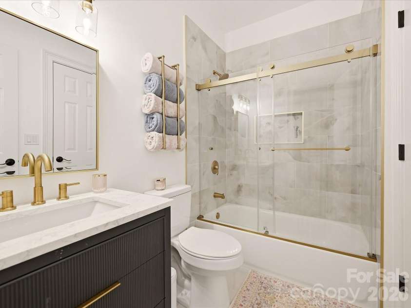 3600 Providence Manor Road, Charlotte, NC 28270.  MLS# CAR4424920, YatesRealty ID 51692. Full Bath