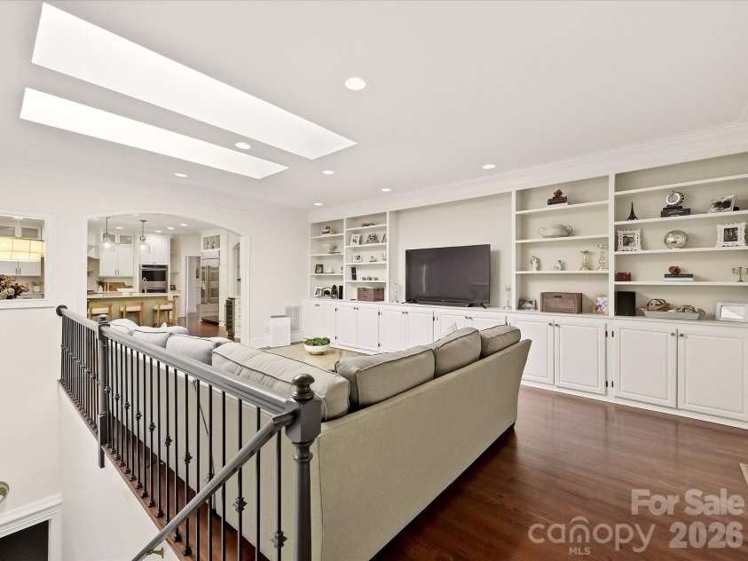 3600 Providence Manor Road, Charlotte, NC 28270.  MLS# CAR4424920, YatesRealty ID 51692. Living Rm