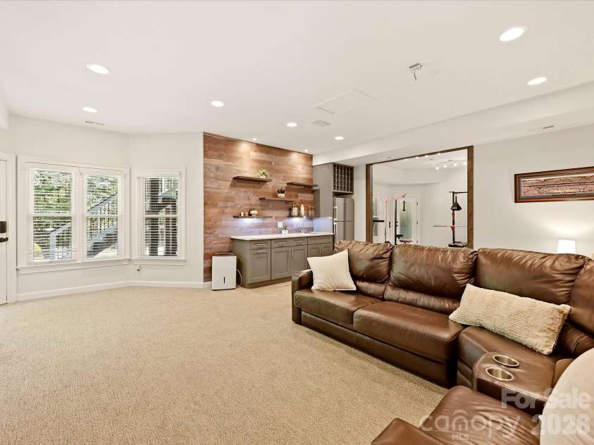3600 Providence Manor Road, Charlotte, NC 28270.  MLS# CAR4424920, YatesRealty ID 51692. Lower Level