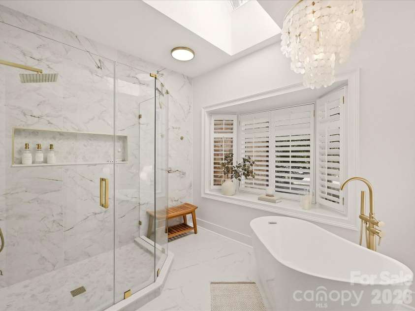 3600 Providence Manor Road, Charlotte, NC 28270.  MLS# CAR4424920, YatesRealty ID 51692. Primary Bath