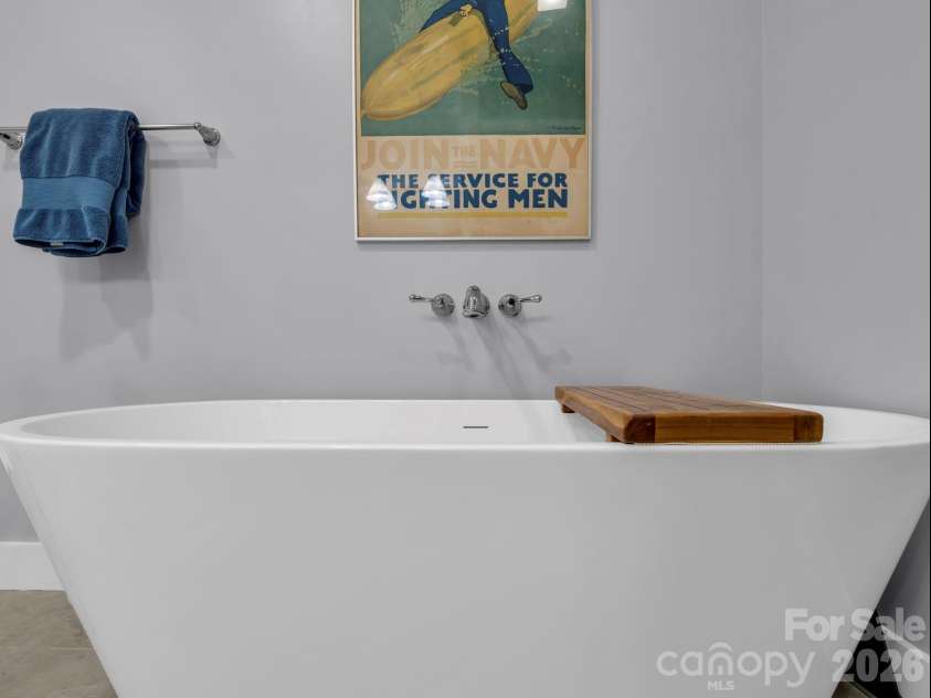 2255 Lake Adger Road, Mill Spring, NC 28756.  MLS# CAR4426062, YatesRealty ID 51693. Soaking tub