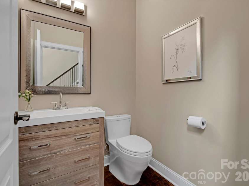 409 Running Horse Lane, Waxhaw, NC 28173.  MLS# CAR4425368, YatesRealty ID 51694. 
