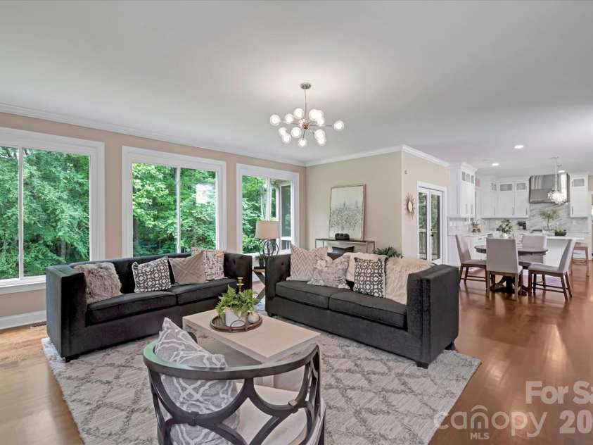 409 Running Horse Lane, Waxhaw, NC 28173.  MLS# CAR4425368, YatesRealty ID 51694. 