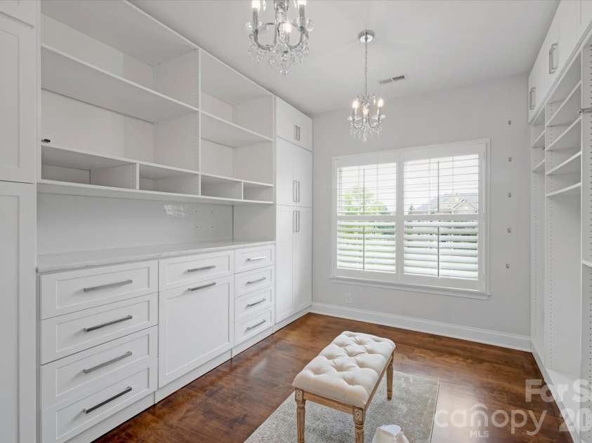 409 Running Horse Lane, Waxhaw, NC 28173.  MLS# CAR4425368, YatesRealty ID 51694. 