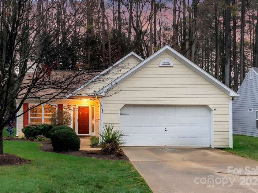 7335 Henderson Park Road, Huntersville, NC 28078.  MLS# CAR4327991, YatesRealty ID 51694. 