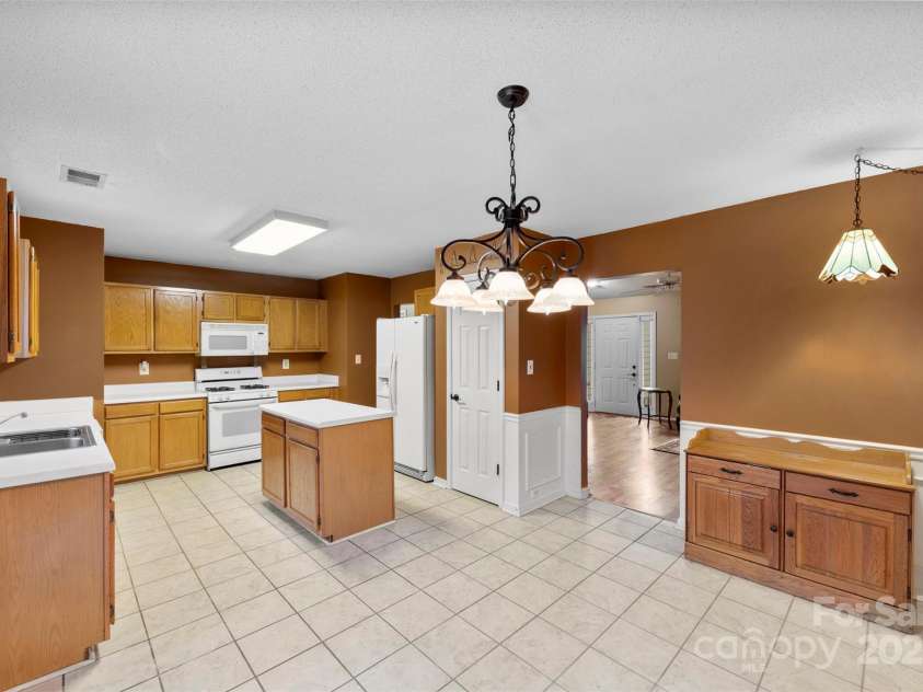 7335 Henderson Park Road, Huntersville, NC 28078.  MLS# CAR4327991, YatesRealty ID 51694. 