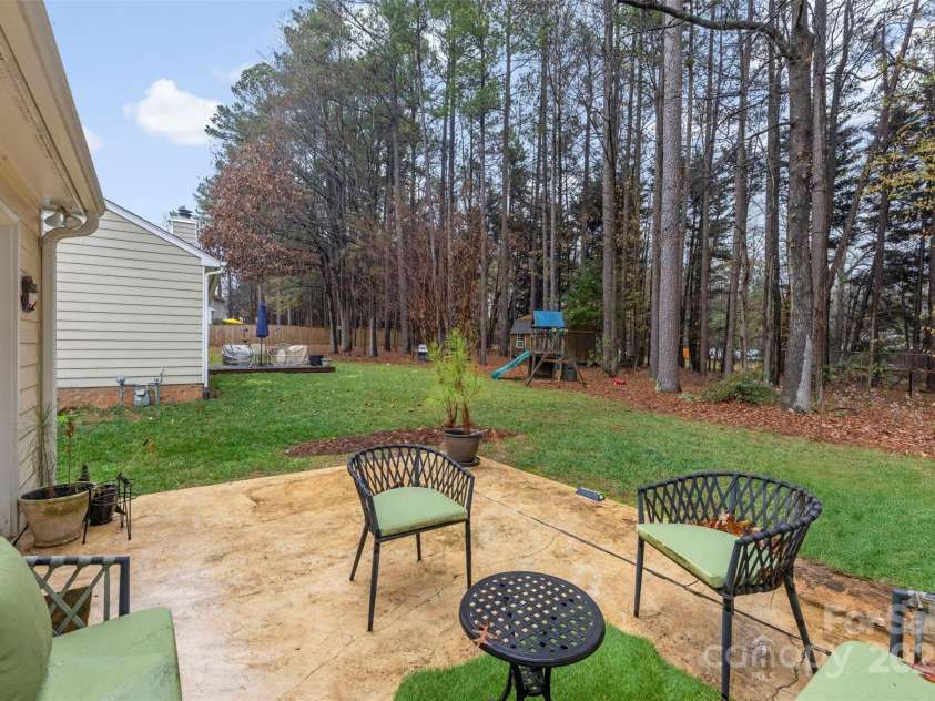 7335 Henderson Park Road, Huntersville, NC 28078.  MLS# CAR4327991, YatesRealty ID 51694. 