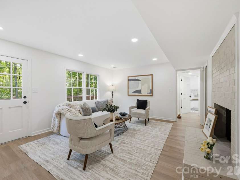 9112 Hinson Drive, Charlotte, NC 28105.  MLS# CAR4426074, YatesRealty ID 51697. 