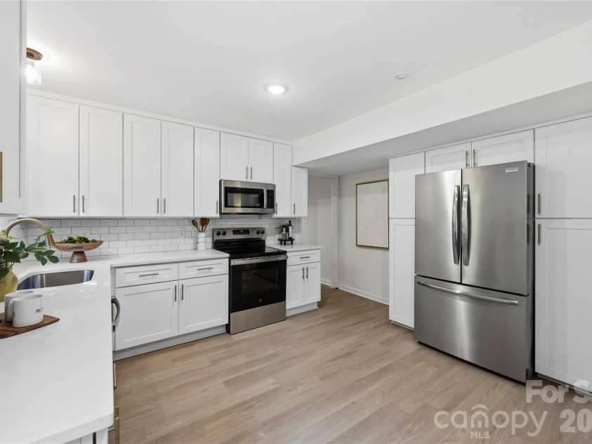 9112 Hinson Drive, Charlotte, NC 28105.  MLS# CAR4426074, YatesRealty ID 51697. 