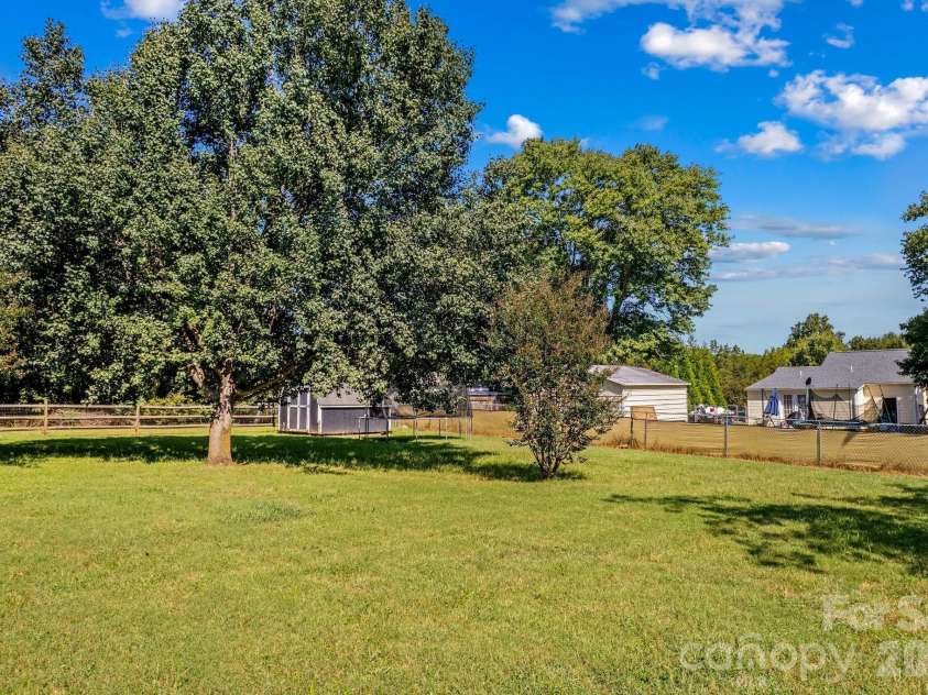230 Old Farm Road, Salisbury, NC 28146.  MLS# CAR4420344, YatesRealty ID 51698. 