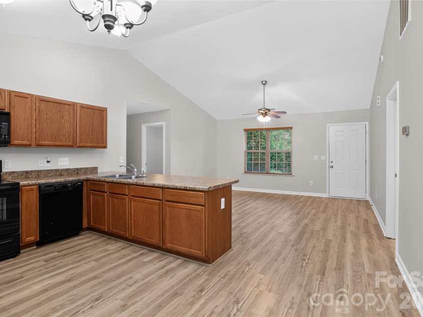 213 Winding Cedar Drive, Statesville, NC 28677.  MLS# CAR4412797, YatesRealty ID 51699. 