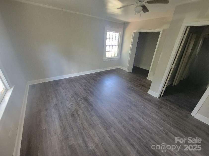 208 Evans Street, Cheraw, SC 29520.  MLS# CAR4216635, YatesRealty ID 517. 