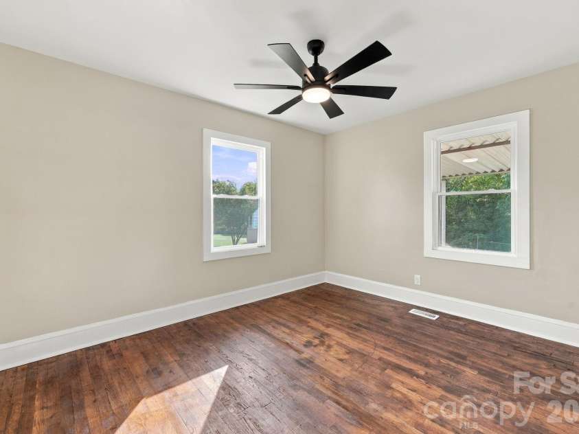 314 Rockyford Street, Morganton, NC 28655.  MLS# CAR4424931, YatesRealty ID 51700. 