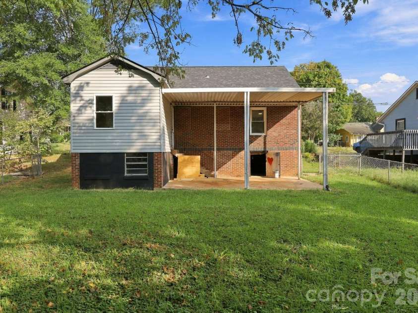 314 Rockyford Street, Morganton, NC 28655.  MLS# CAR4424931, YatesRealty ID 51700. 