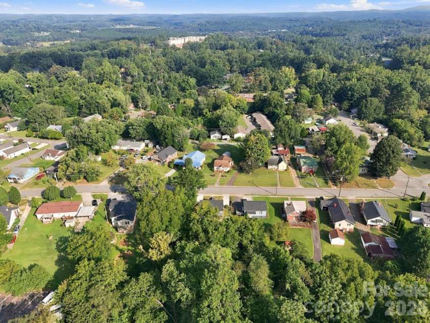 314 Rockyford Street, Morganton, NC 28655.  MLS# CAR4424931, YatesRealty ID 51700. 