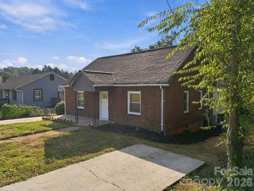 314 Rockyford Street, Morganton, NC 28655.  MLS# CAR4424931, YatesRealty ID 51700. 