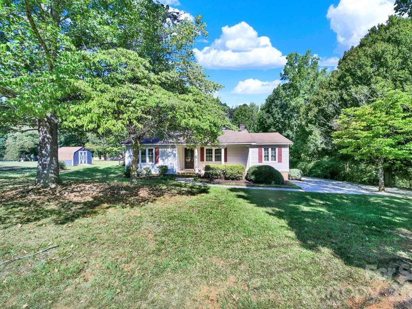 3015 Pageland Highway, Lancaster, SC 29720.  MLS# CAR4423845, YatesRealty ID 51704. 