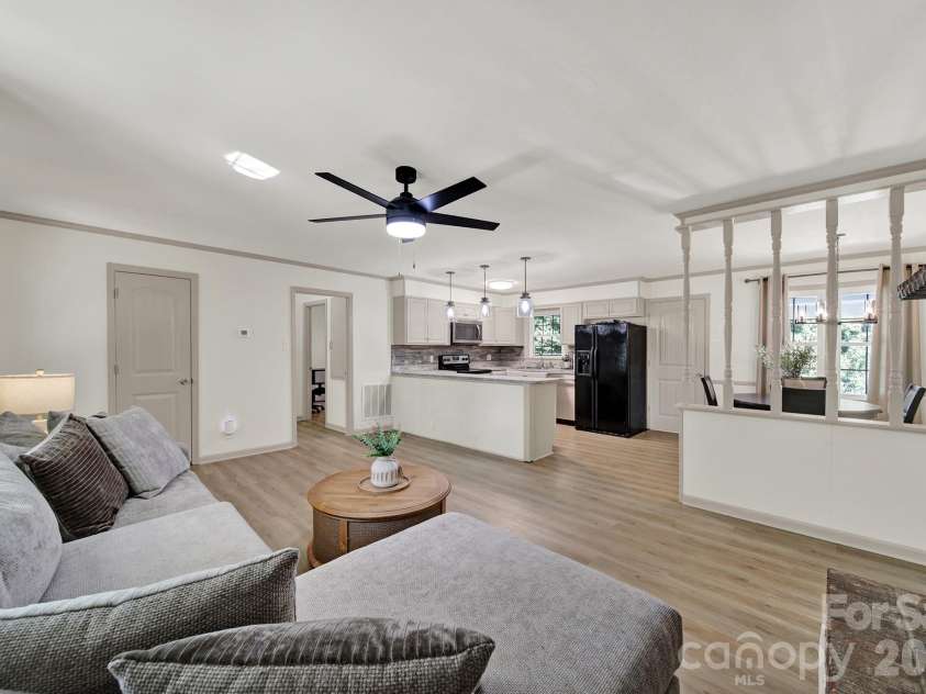 3015 Pageland Highway, Lancaster, SC 29720.  MLS# CAR4423845, YatesRealty ID 51704. 