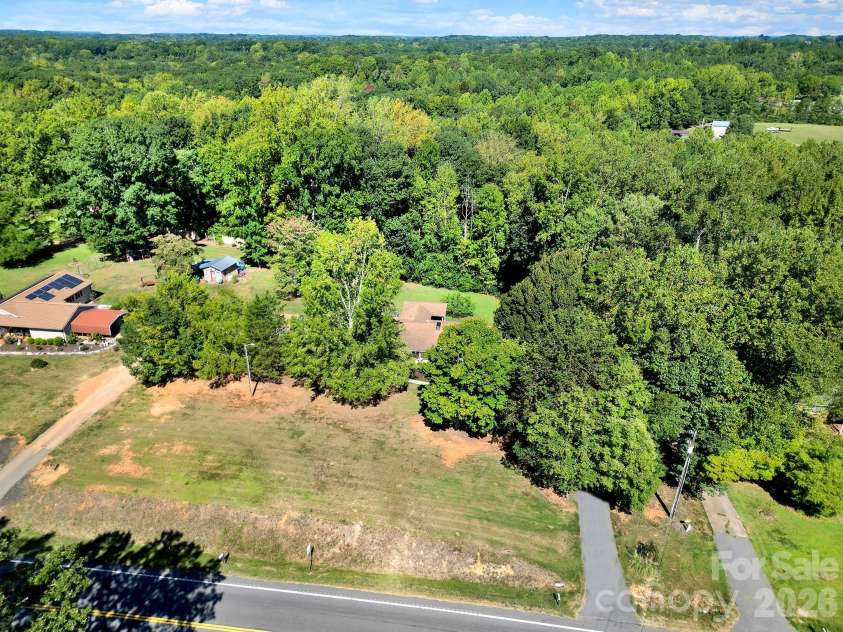3015 Pageland Highway, Lancaster, SC 29720.  MLS# CAR4423845, YatesRealty ID 51704. 