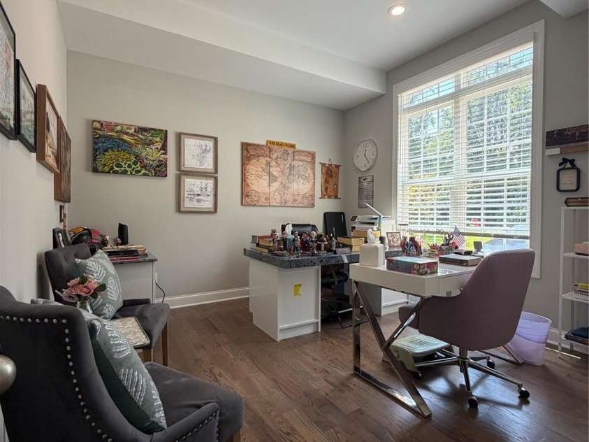 7902 Denbur Drive, Charlotte, NC 28215.  MLS# CAR4424339, YatesRealty ID 51706. 