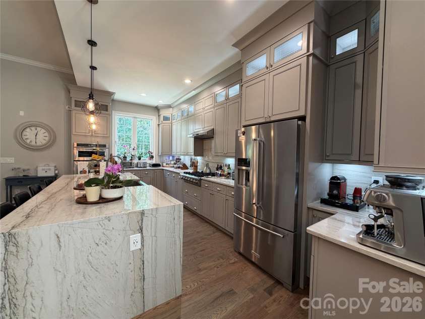 7902 Denbur Drive, Charlotte, NC 28215.  MLS# CAR4424339, YatesRealty ID 51706. 